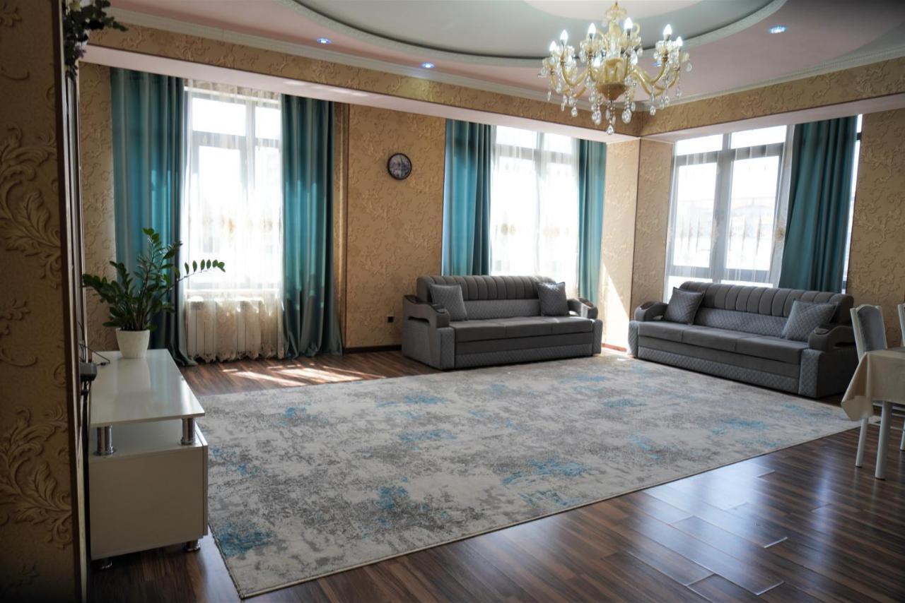 Nice And Comfortable Apartment In The Downtown Of Bishkek Esterno foto